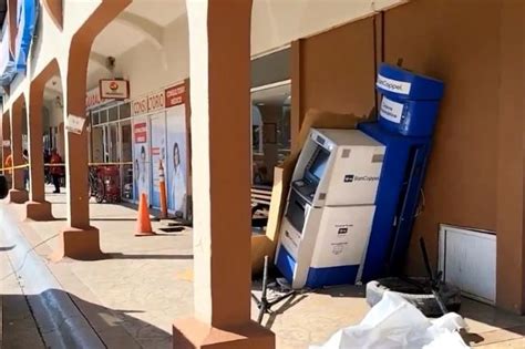 Se iban con todo y cajero automático de Plaza Tolín vigilantes