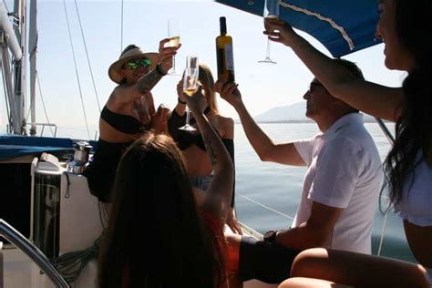 Marbella Costa Del Sol Private Segeltour Mit Getr Nken Getyourguide