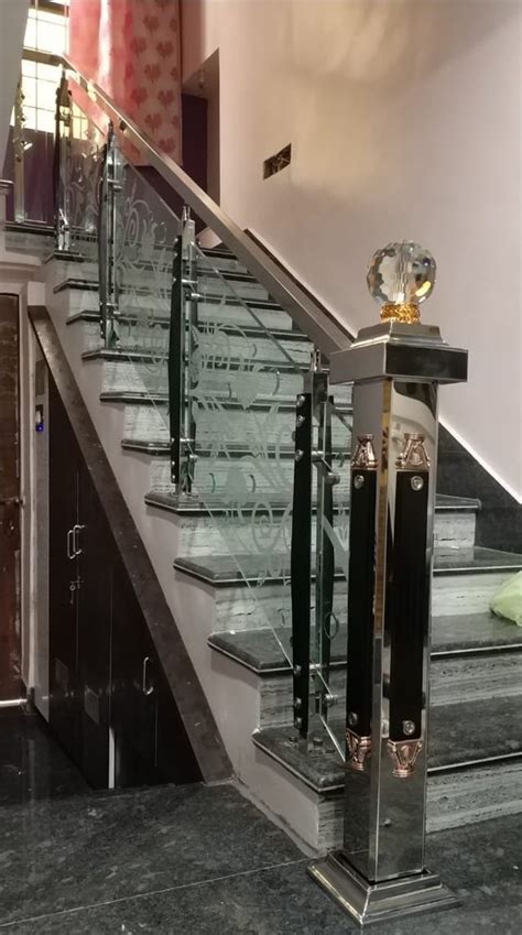 Stairs SS Glass Railing For Residential Material Grade 304 At Rs