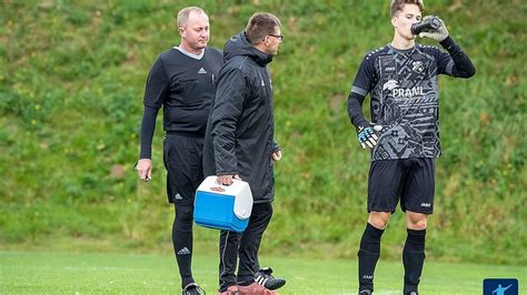 Zwei Keeper Tore Sorgen F R Ekstase Viertelstunde Hattrick Fupa