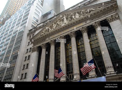 the stock exchange building in new york, usa Stock Photo - Alamy