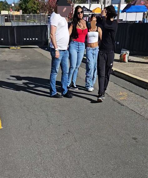 Sexy Latina Milf With Ridiculous Body Touches Her Butt Oc Tight Jeans Forum