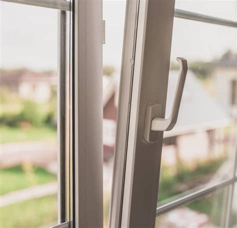 Cómo Arreglar una Ventana Oscilobatiente Bien hecho