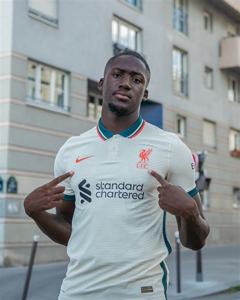 Liverpool Unveils Their New Jersey For Season Chatmogul