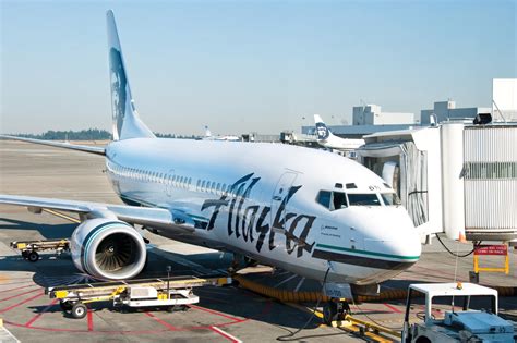 Alaska Airlines Mileage Plan Loyalty Program Review [2020]