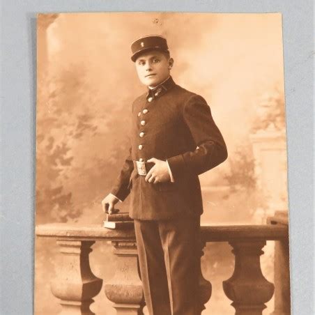 Photo Cpa D Un Sapeur Pompier Du Regiment Des Sapeurs Pompiers De Paris