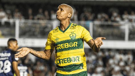 Gr Mio Tem Interesse Em Bruno Rodrigues Do Cruzeiro E Deyverson Do