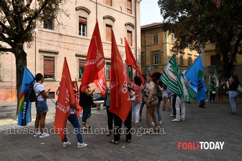 Il Destino Delle Terme Di Fratta La Manifestazione Dei Sindacati