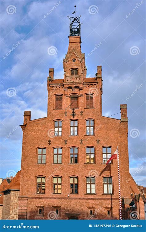 A Fachada Da Constru O De Tijolo Vermelho Foto De Stock Imagem De