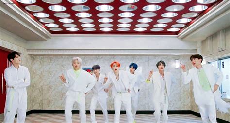 Bts Boy With Luv Feat Halsey Official Mv Bts