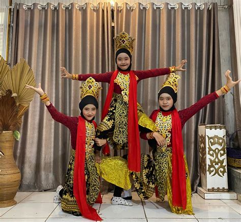 Hebat Sd Plus Al Muhajirin Raih Juara Lomba Tari Tradisional Tingkat