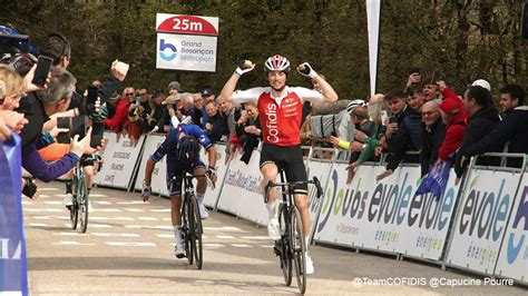 Aanvalslustige Lenny Martinez Charmeert Maar Victor Lafay Wint