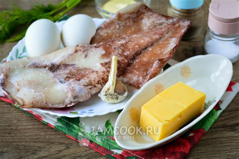 Салат с кальмарами, сыром и чесноком — рецепт с фото пошагово