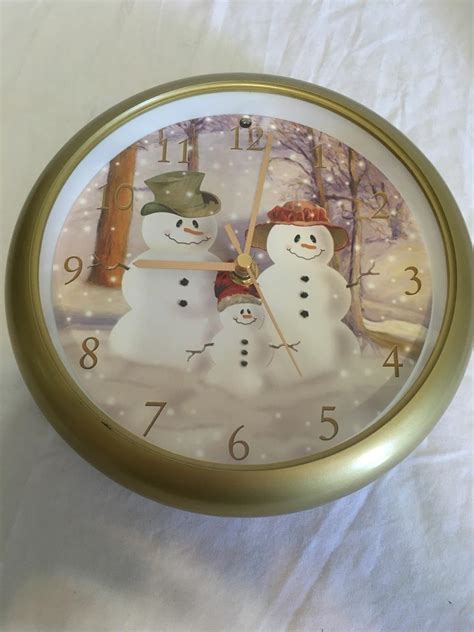 Musical Christmas clock | EstateSales.org