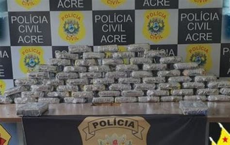 Polícia apreende mais de 60 quilos de droga em carroceria de