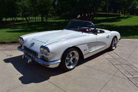 Maple Brothers Oklahoma City Is Featuring Two 1960 Corvettes