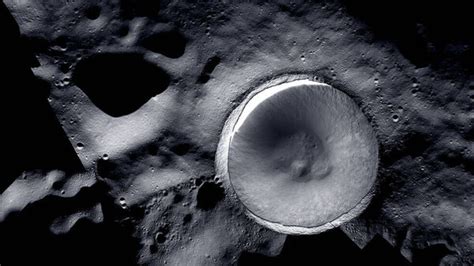 NASA Releases Mosaic Of Moons Shackleton Crater Mint