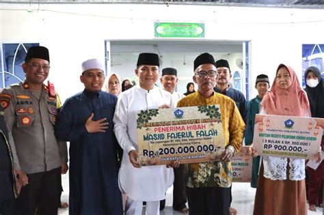 Wabup Bintan Serahkan Bantuan Ratusan Juta Di Masjid Fajrul Falah Dan