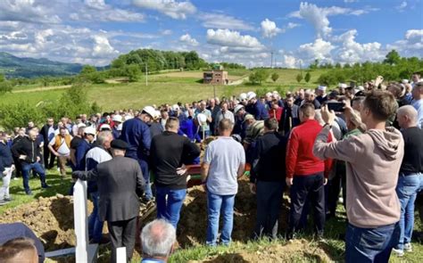 Klanjana dženaza i obavljen ukop poginulog rudara Asima Šehanovića TIP ba