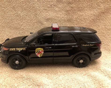 118 Scale Maryland State Trooper Ford Explorer Diecast Model Car Non