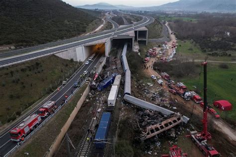 Accidente De Trenes En Grecia Deja Al Menos 36 Muertos Y Decenas De Heridos Concepción Al Día