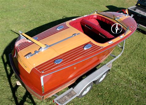 20 Chris Craft Custom Runabout 1946