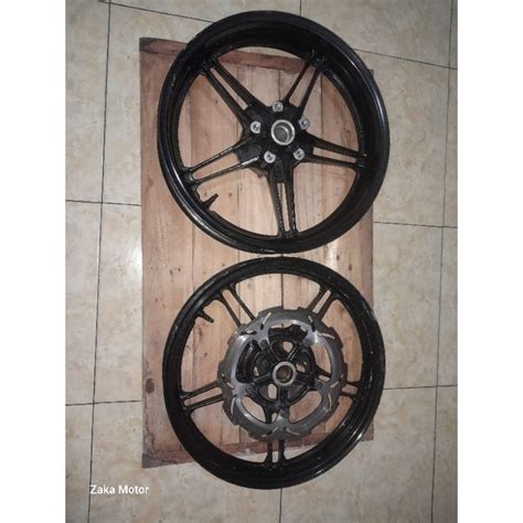 Jual Velk Velek Velg Set D B Yamaha R15 V2 Original Bawaan Motor Pnp