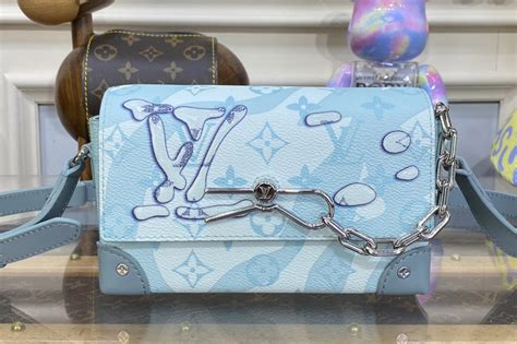 Louis Vuitton M22637 LV Steamer Wearable Wallet Bag In Crystal Blue