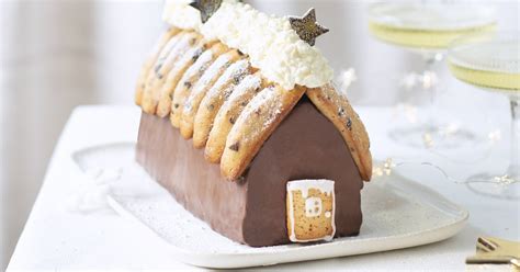 Recette bûche de Noël aux madeleines en forme de chalet Marie Claire