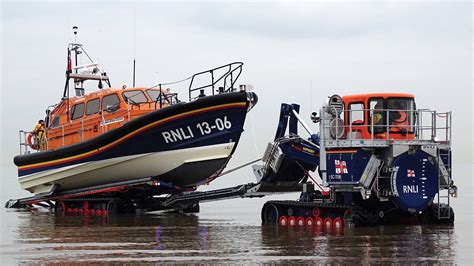 Design Rnlis Shannon Class Lifeboat