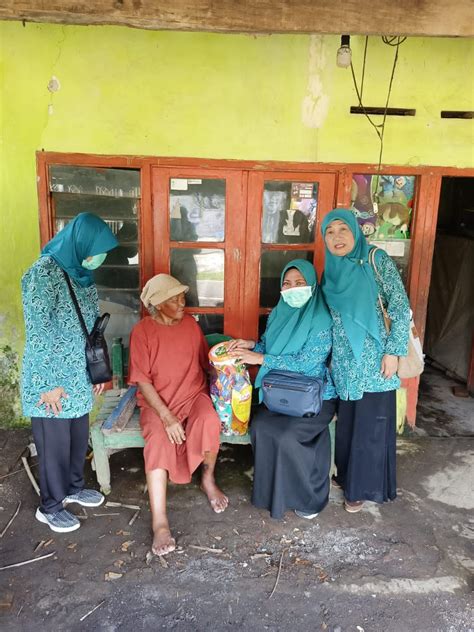 Kegiatan Ibu Ibu RW Dalam Rangka Bulan Suci Romadhon Bersama TP PKK