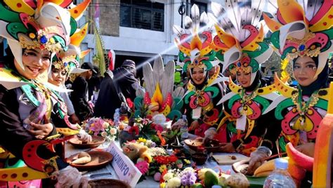 Semarak HJKS Ke 729 Festival Rujak Uleg Dan Parade Budaya Kembali Digelar