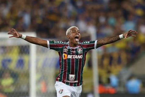 Profecia socorro e até ajuda de Pelé torcedores do Fluminense contam