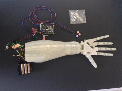 High School Student 3D Prints Voice-Controlled Robotic Arm | 3DPrint ...