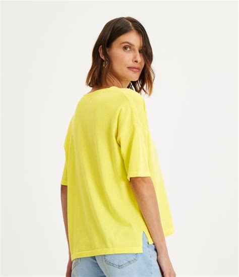 Blusa Ampla Em Tric Decote V E Barra Mullet Amarelo