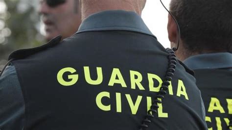 Un Guardia Civil Fuera De Servicio Evita El Suicidio De Una Persona En