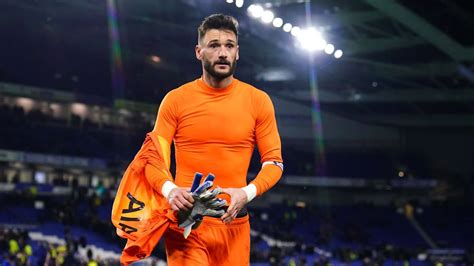 Tottenham Identify Potential Lloris Replacement As January Chat Shoots