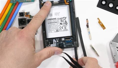 Another Galaxy S22 Ultra Teardown Shows How Samsung Made S Pen Slot