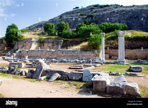 Restos De La Basílica Una Temprana En Las Ruinas De La Iglesia De