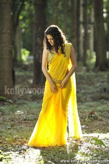 Hot Actress Tapsee Photos 32 57956 Kollywood Zone