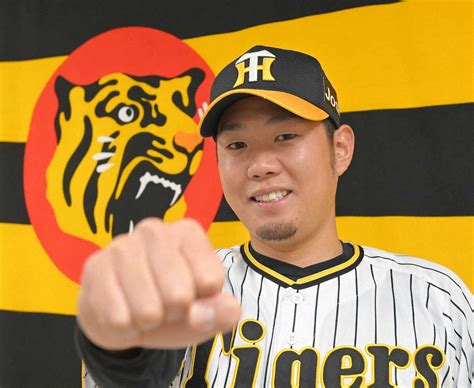 阪神への残留を決め、来季の気合を見せる阪神・西勇輝＝甲子園（代表撮影） ― スポニチ Sponichi Annex 野球