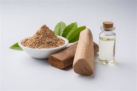 Chandan Ke Fayde Aur Nuksan Benefits And Uses Of Sandalwood