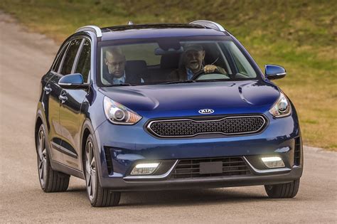 2017 Kia Niro First Drive | Automobile Magazine