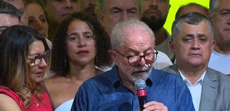 Restabelecer a paz diz Lula no primeiro discurso da vitória