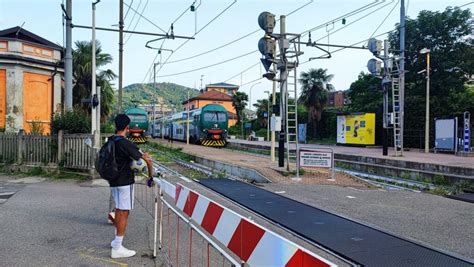 Como Borghi Da Questa Sera Chiude Il Passaggio A Livello Rischio Caos