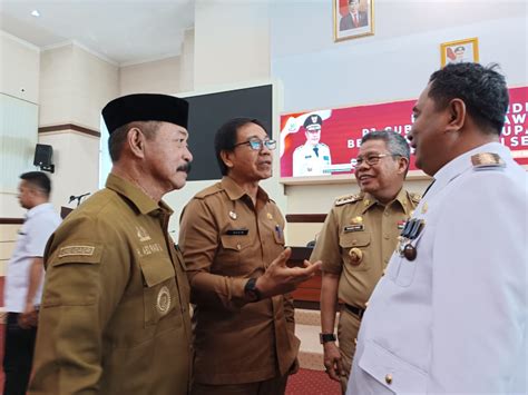 Bupati Pasbar Hamsuardi Hadiri Wisuda Sarjana Angkatan Xxxiii Tahun