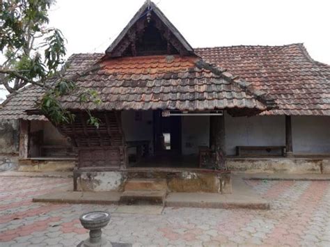 Velu Thampi Dalawa's ancestral House in Thalakulam | Veethi