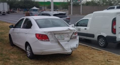 Camioneta impacta auto y lo proyecta contra el Cinturón Ecológico de