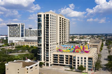 Houston High-Rise Apartments | Camden Downtown