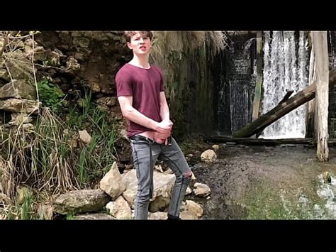 Horny Guy With Big Cock Hot Cum XNXX